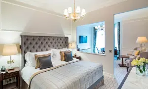 Fairmont Hotel Vier Jahreszeiten Hamburg: Luxus & Alsterblick