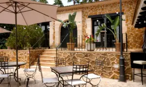 First Dates Hotel: Wo ist der Drehort? Buchen & Bewerben!