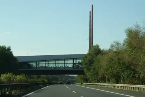 Rasthof Dammer Berge: A1-Stopp planen? Services & Aussichtsturm