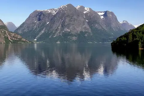 Galdhøpiggen: Norwegens höchster Berg meistern Ihr Guide