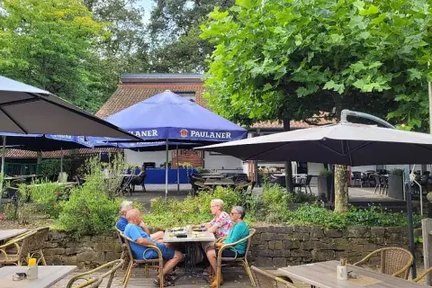 Ihr Guide: Gastronomie am Heidweiher Seehaus, Kiosk & Tipps