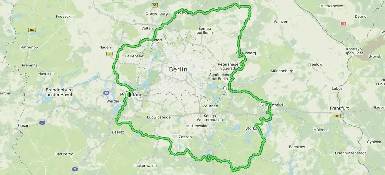Karte des 66-Seen-Wanderwegs um Berlin und Potsdam mit grüner Markierung.