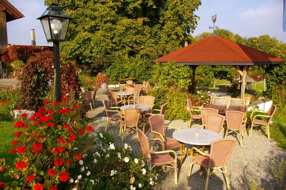 Weinstadl Rimmele Hagnau gem&uuml;tlicher Garten