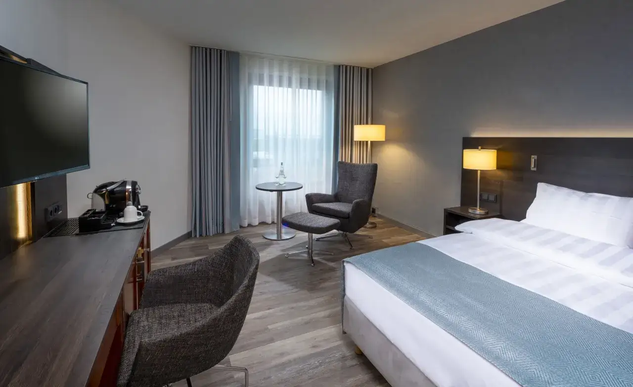 Maritim Hotel Bremen Zimmer mit Aussicht auf den B&uuml;rgerpark