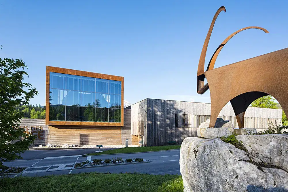 Haus der Berge Berchtesgaden Au&szlig;enansicht Sommer