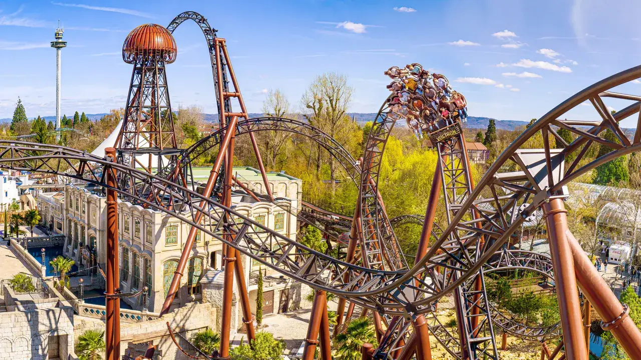 Europa-Park Achterbahn Voltron Nevera